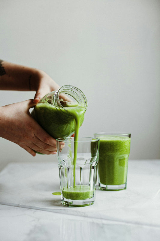 Grüner Kollagen-Power-Smoothie